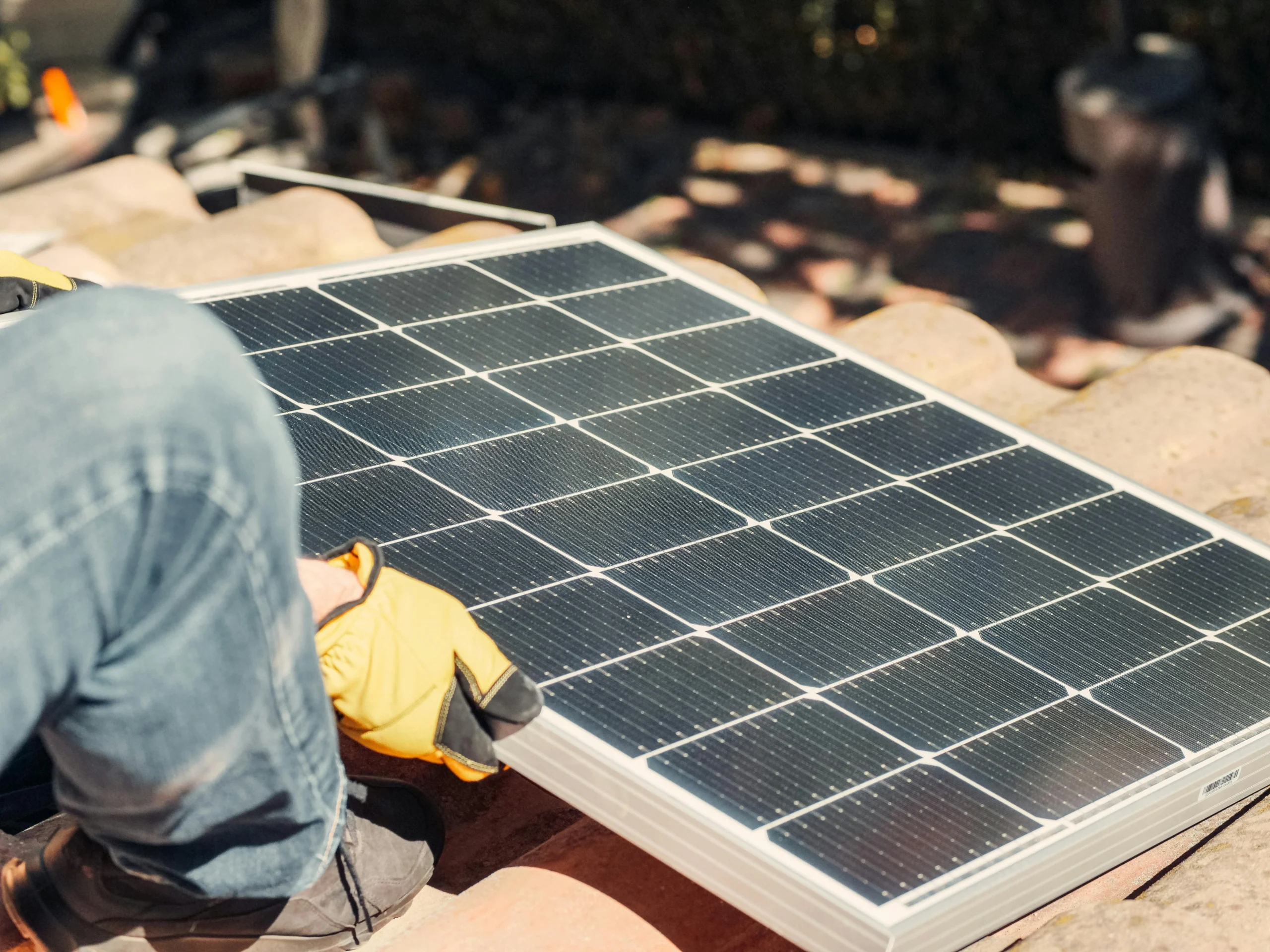 Güneş paneli rüzgar türbini yenilenebilir enerji sistemleri